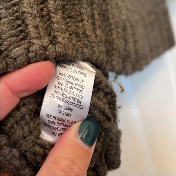 Theyskins Theory Cozy army green Knit Sweater - Picture 6 of 16